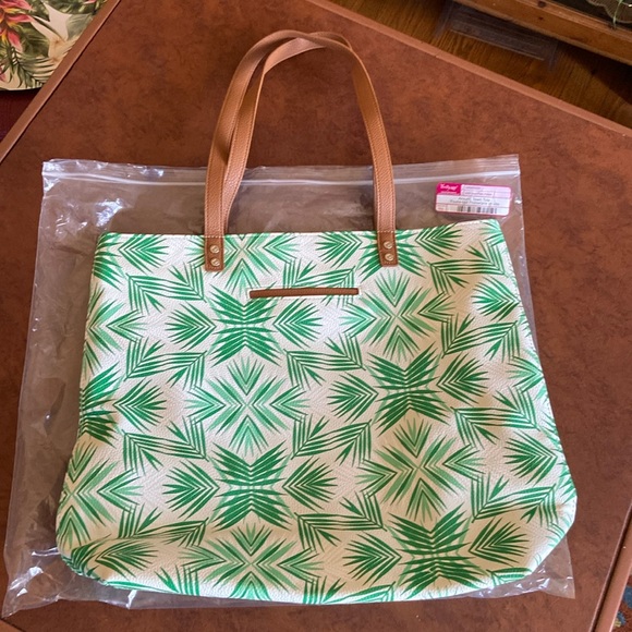 Thirty-one Around Town Tote in Deco Palm - Picture 4 of 9